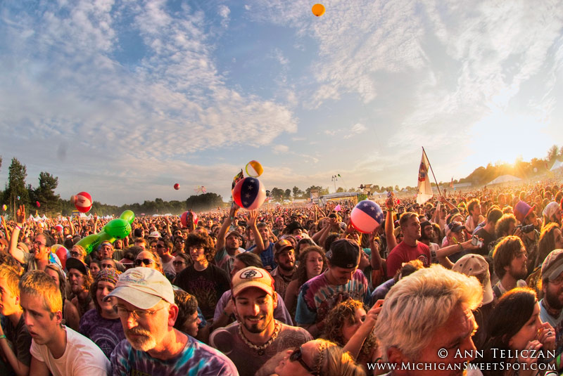 Rothbury Crowd During The Dead Concert