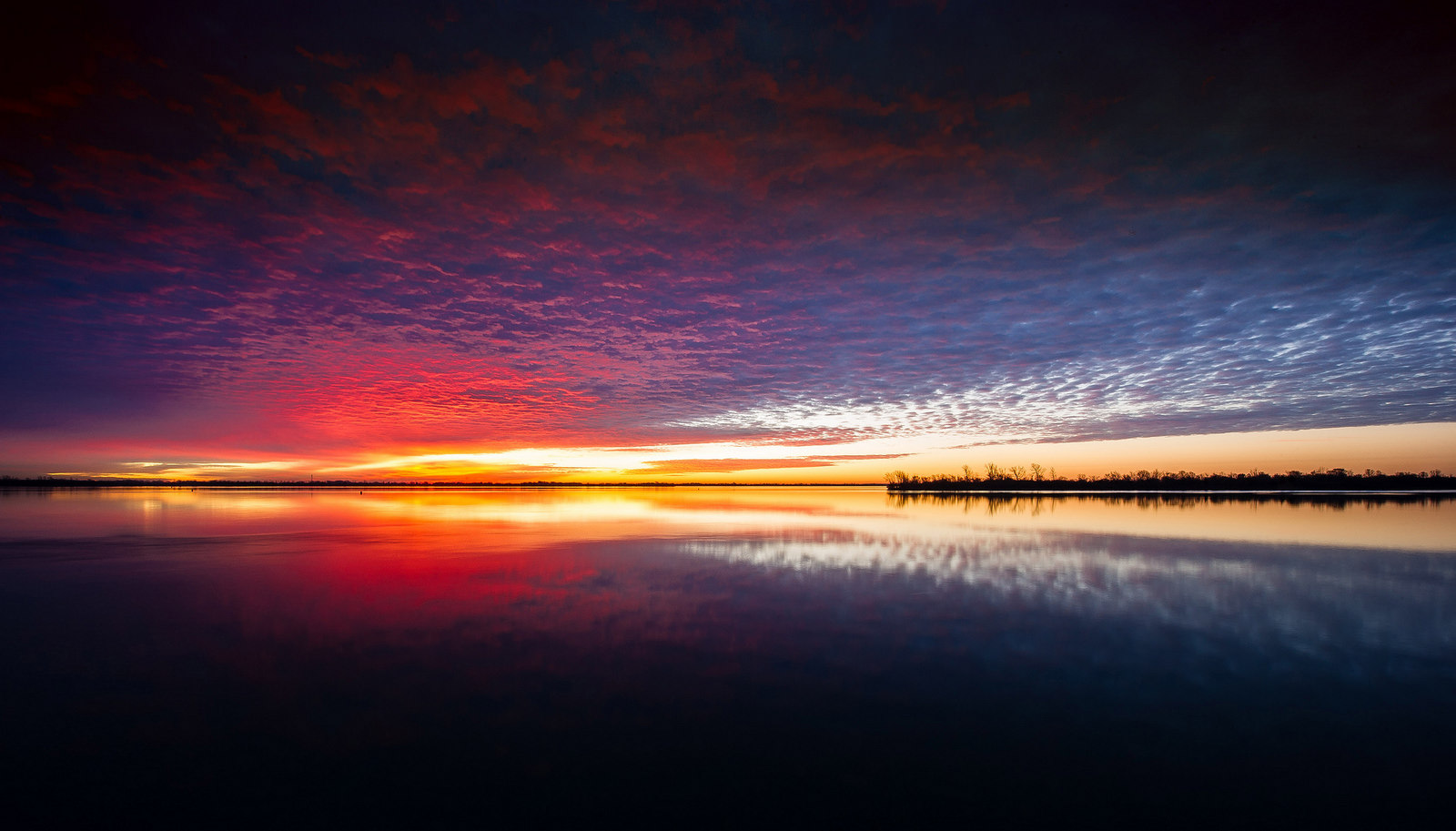 wyandotte-waterfront-nuclear-sunrise