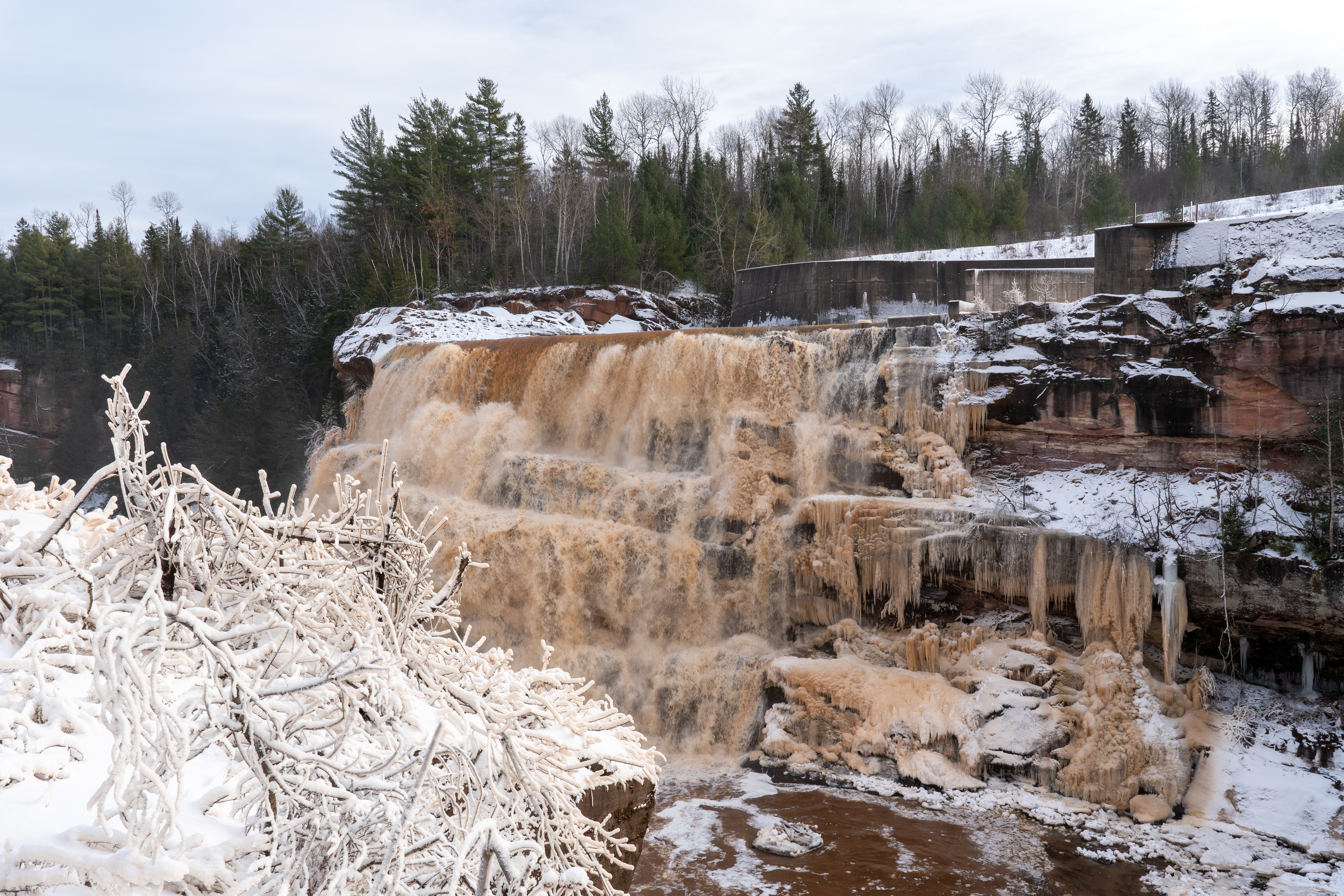 Victoria Dam & Falls by Nathan Miller